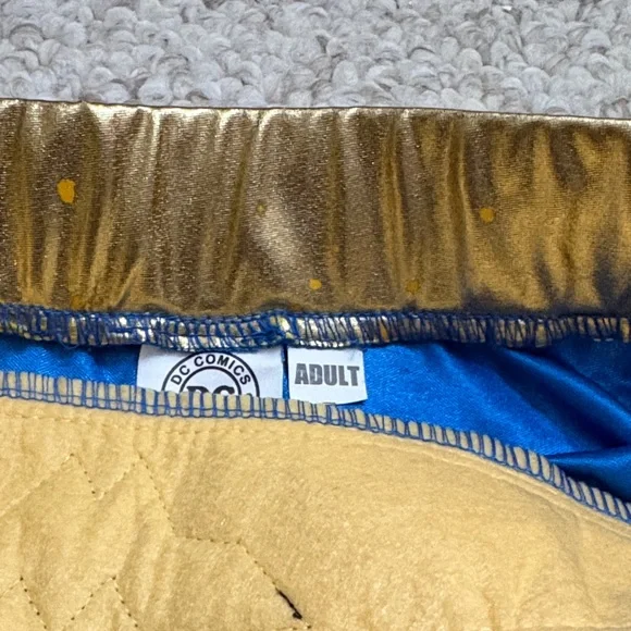 Wonder Woman skirt - Picture 10 of 10